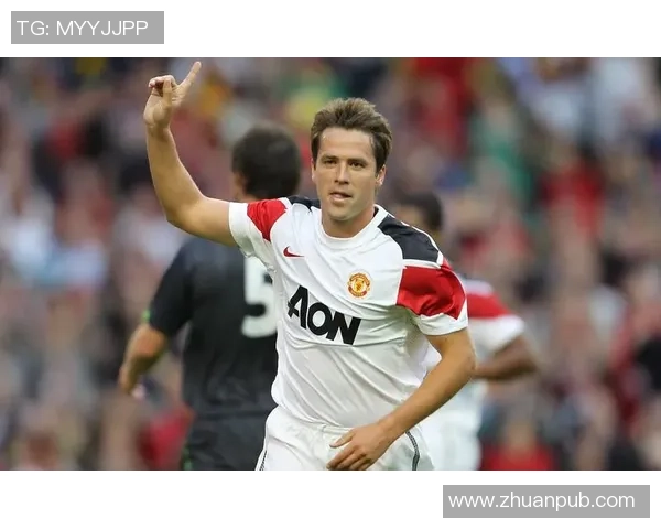 足球明星背后的阴暗面揭秘：那些不为人知的黑历史与争议事件